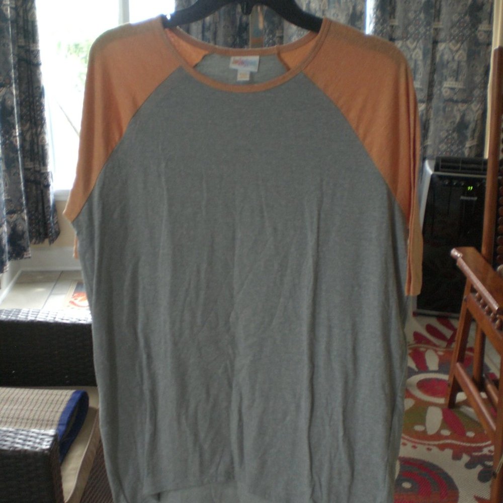 NWT LuLaRoe Irma Shirt Top Blouse Tunic XXS